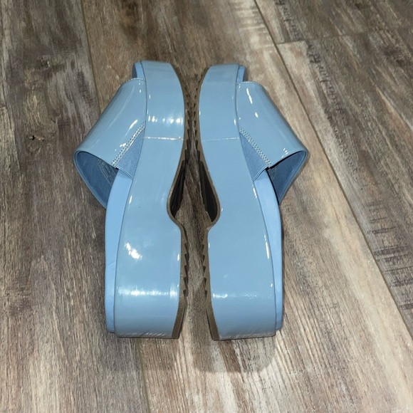Vionic Trista blue shadow patent platform sandals size 8 - Picture 8 of 12